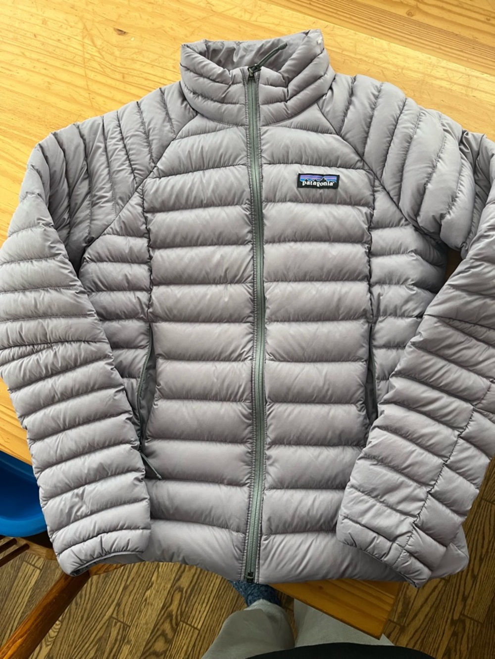 Patagonia Woman’s Lightweight Down Jacket - Dusty Purple / Gray